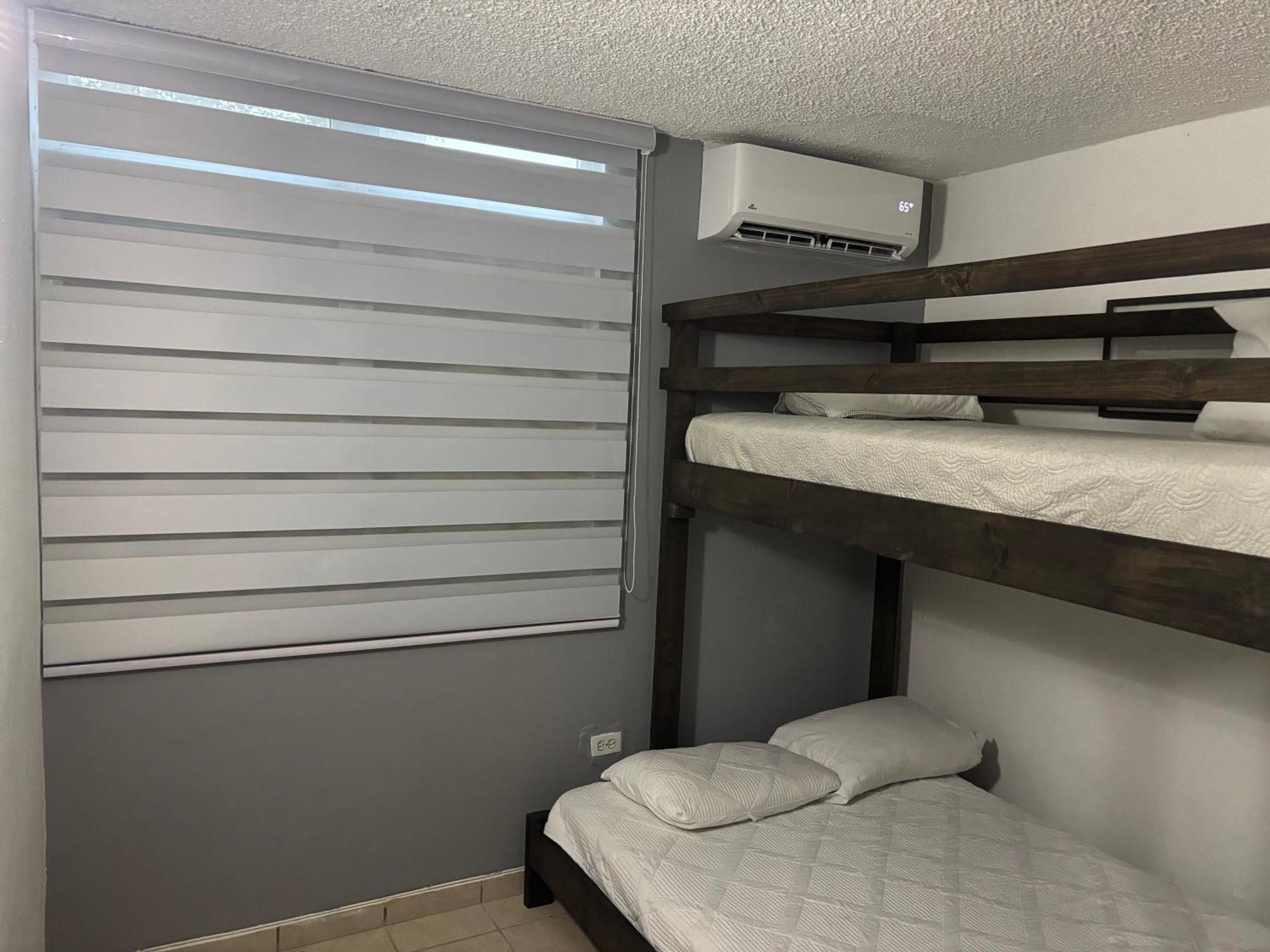 Private Apartment Near Sju Solar Battery Carolina Exterior photo